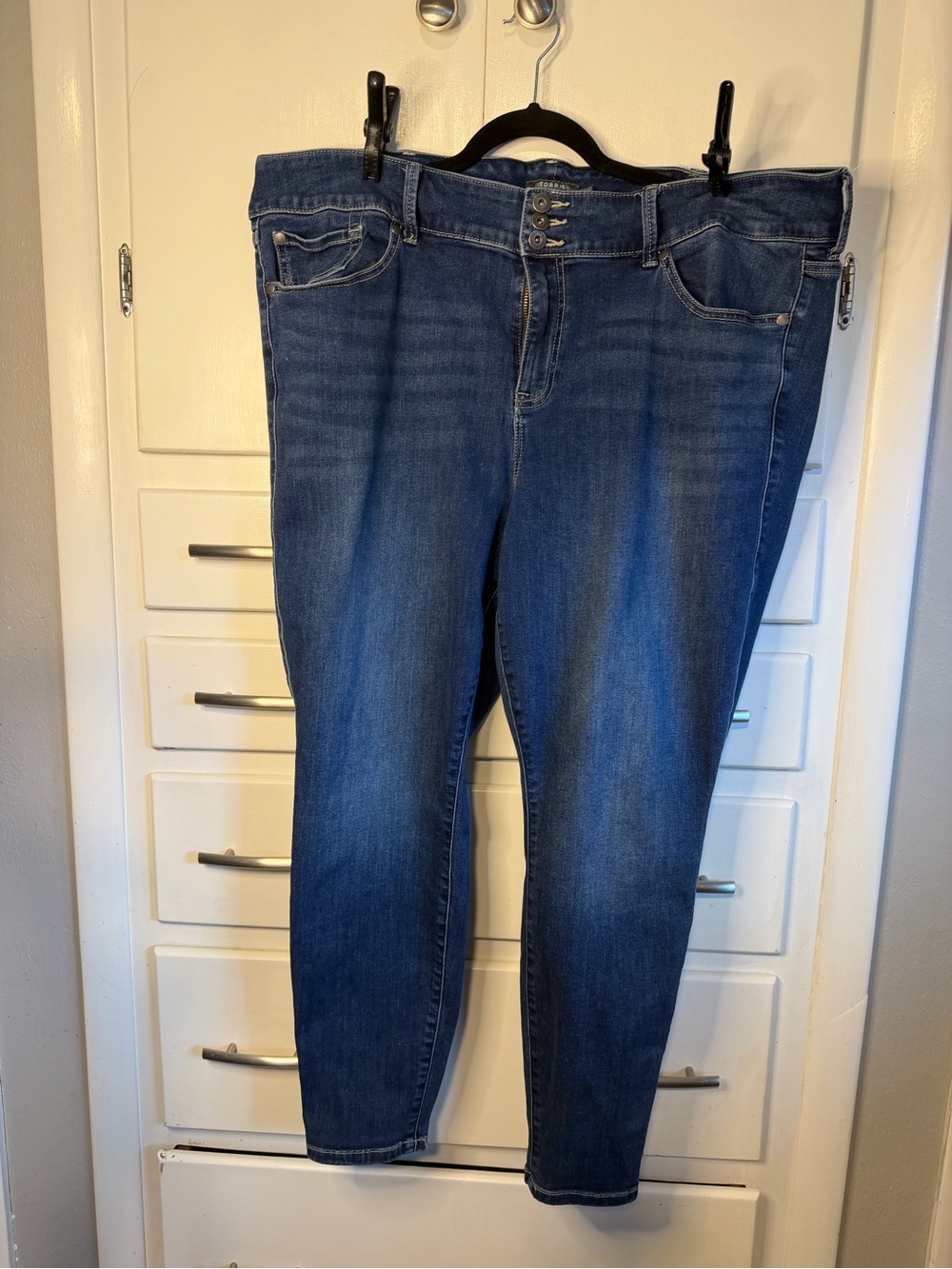 Torrid Bombshell Skinny Super Soft Medium Wash Jeans Plus Size 24R